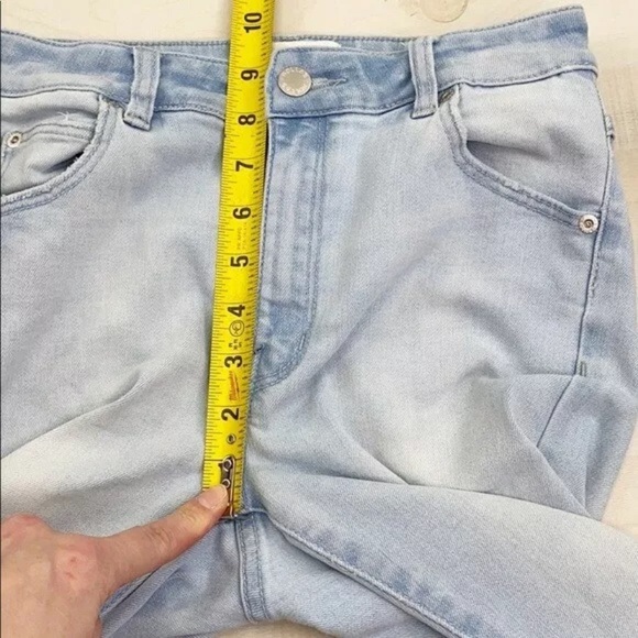 ROLLA’S West Coast Super Skinny In Light Blue Wash - Picture 6 of 10